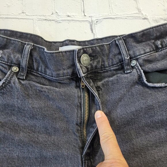 Loft Woman’s washed out black raw hem high rise jean shorts size 6/28 - Picture 6 of 12